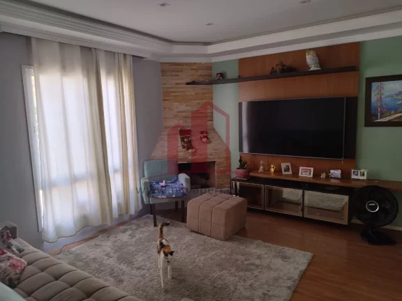 Imagem Imperdível! Casa à venda em Franco da Rocha-SP, bairro Villa Verde. 3 quartos, 1 suíte, 2 salas, 2 vagas de garagem.