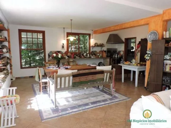 Imagem Casa em cond. com estilo, charme e privacidade!