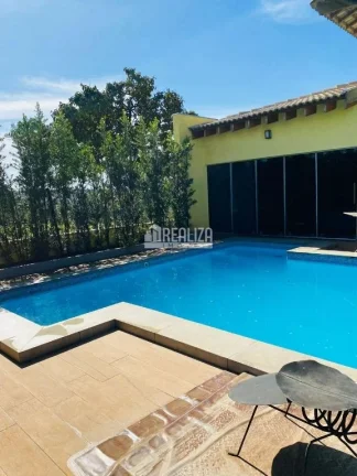 Imagem Casa a venda de 3 Suítes em Condomínio Residencial Mário de Almeida Franco