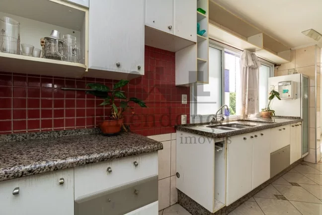 Imagem Apartamento com 94m² no Sumaré próximo ao metrô, 3 quartos e 1 vaga.