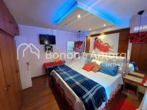 Imagem Casa ampla, arejada com bom acabamento. A residência de 5 andares possui 3 suítes sendo 1 suíte m...