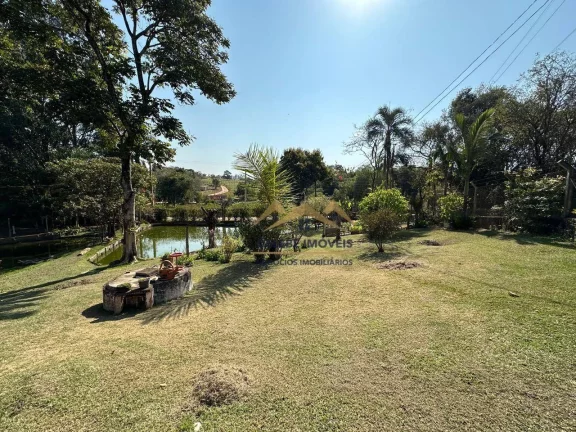Imagem Chácara com 3 dormitórios à venda, 4000 m² por R$ 750.000,00 - Bairro Congonhal - Tatuí/SP