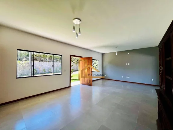 Imagem Casa com 3 dormitórios sendo 1 suíte e vista privilegiada à venda, 201 m² - Vale das Nações - Teresópolis/RJ
