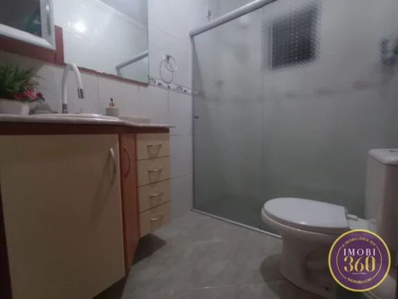 Imagem Sobrado com 03 dormitórios e 02 vagas de garagem próximo Guilhermina Esperança