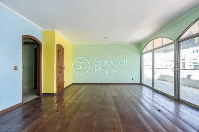 Imagem Ótima cobertura penthouse para reforma à venda no Itaim: - Área: 247m² com vista panorâmica de ...