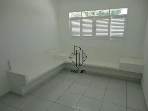 Imagem Casa de 1° andar com varanda / sacada no bairro dos Ipes -CA0211