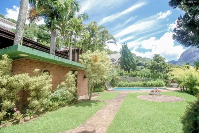 Imagem Casa em Condomínio para Venda em Teresópolis / RJ no bairro Quebra Frascos