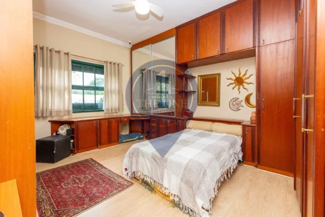 Imagem Casa à venda em Alto de Pinheiros, São Paulo-SP: 4 quartos, 2 suítes, 2 salas, 6 banheiros, 6 vagas, 198m². Venha Conferir!