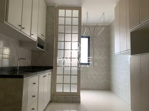 Imagem Excelente apartamento para locação, com localização privilegiada!

 3 dormitórios (2 com armár...