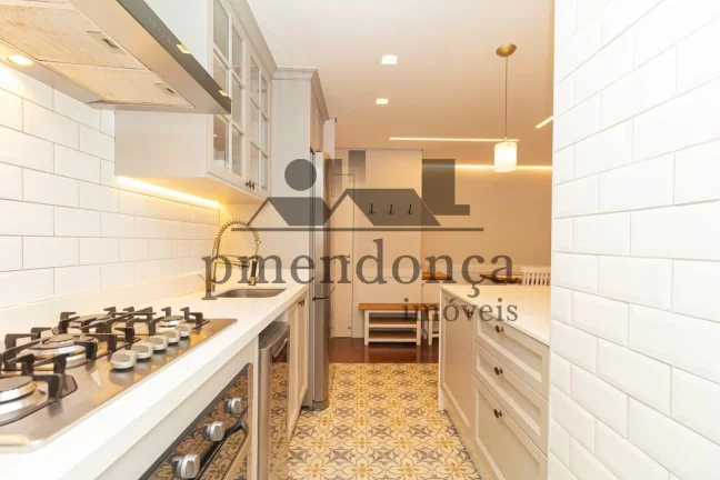 Imagem Apartamento em andar alto de 69m², moderno, finamente decorado com qualidade e de bom gosto. Com li...