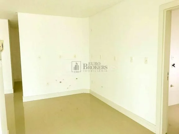 Imagem Apartamento com 3 suítes no Centro de Balneário Camboriú