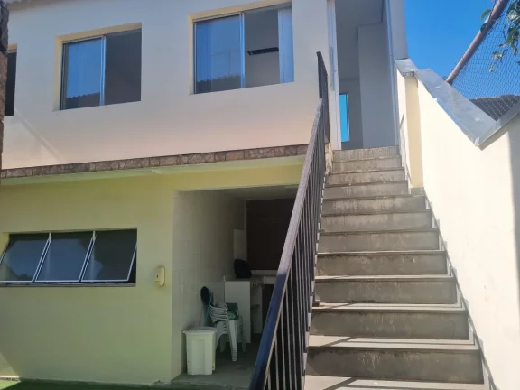 Imagem Alugo Sobrado com 3 dormitórios - 2 vagas - Edícula - Jardim Consórcio!