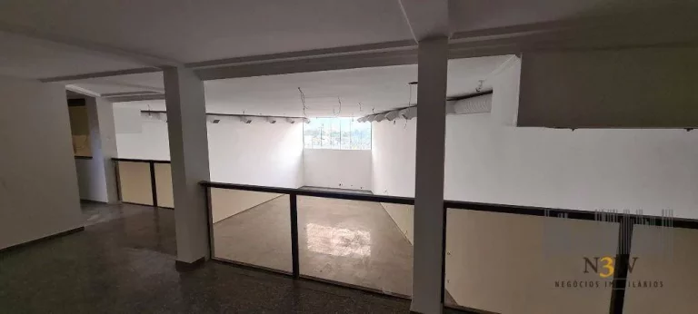 Imagem Prédio comercial para locação na Rua Pio XI São Paulo SP com 942m², 3 pavimentos e 12 vagas de garagem