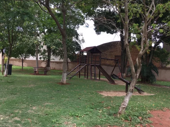 Imagem Apartamento Terreo 2 dorm com armários, sala com rack, cozinha com armários, banheiro; 55 m2 com u...