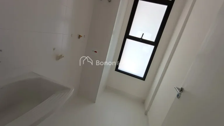 Imagem Esta casa recém construída, com 2 suítes, localizada em um condomínio completo, é a escolha per...