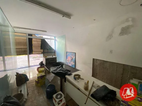 Imagem Conjunto de 110m² em rua de grande fluxo