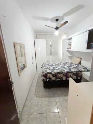 Imagem Apartamento com 2 quartos na quadra da praia da Aparecida por R$ 480 Mil