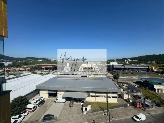 Imagem Cobertura com vista livre em localização privilegiada em Floripa