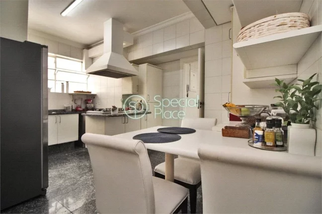 Imagem Excelente apartamento com 230mÂ² em HigienÃ³polis. Amplo living com sacada e janelÃµes, lavabo, 03 Ã...