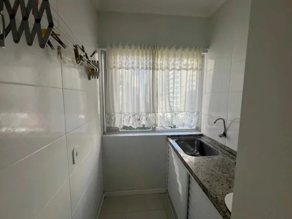 Imagem Apartamento Mobiliado com 1 dormitórios sendo 1 vagas de garagem em Balneário Camboriú