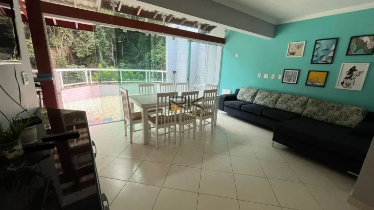 Imagem Cobertura Duplex Praia Grande em Ubatuba-SP com 3 dormitórios,sendo 2 suítes,varanda gourmet com churrasqueira,2 vagas de garagem