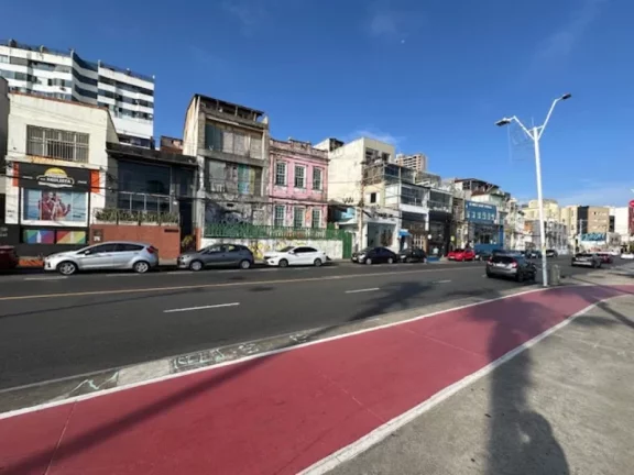 A 5ª Avenida imóveis selecionou esse prédio Comercial a venda, Localizado no melhor ponto comercial e movimentado do Rio Vermelho: Praia da Paciência