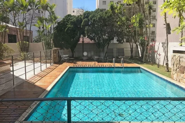 Imagem Apartamento à venda na Rua Rodésia com 3 suítes e 3 vagas, 172m²