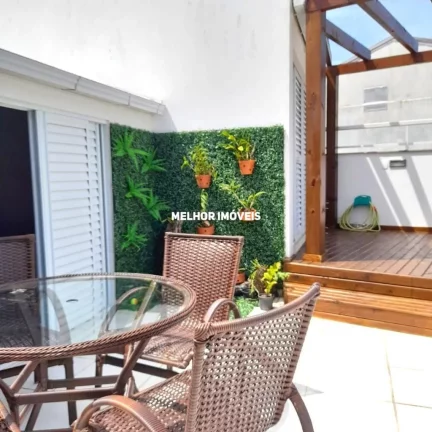 Imagem Casa á 10 metros da praia com Terraço vista Mar, Equipada com 04 dormitórios sendo 01 suíte máster à Venda em Governador Celso Ramos - SC