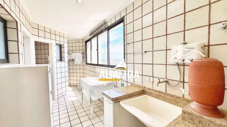 Imagem Cobertura com 4 dormitórios à venda, 231 m² por R$ 1.280.000,00 - Jardim Claret - Rio Claro/SP
