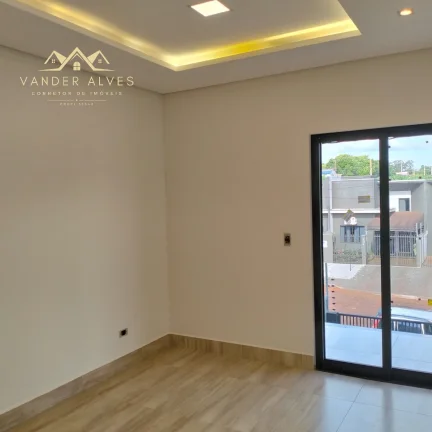 Imagem Imperdível oportunidade: Casa à venda em Foz do Iguaçu-PR, Três Pinheiros, 3 quartos, 1 suíte, 2 salas, 2 banheiros, 2 vagas, 125m²!