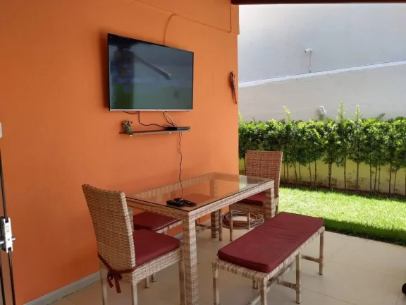 Imagem Casa com Porteira Fechada no Mosqueiro - 2 Quartos, Suíte, Piscina - Consulte Agora!