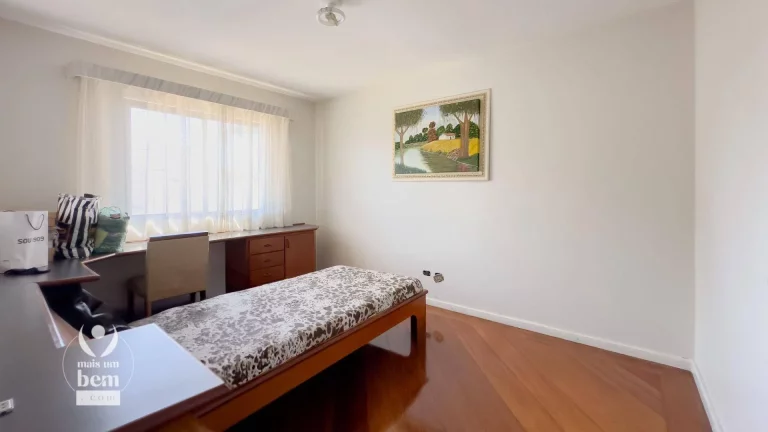 Imagem Sobrado com 4 Quartos, 1 Suíte, área Gourmet, ACEITA IMÓVEL DE MENOR VALOR, à venda, 265 m² por R$ 1.100.000 - Guabirotuba - Curitiba/PR