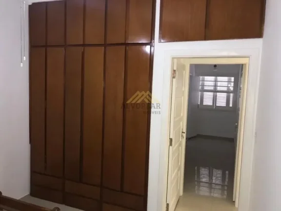 Imagem Sobrado Espaçoso à Venda na Vila Gumercindo