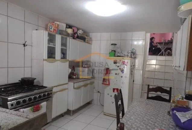Imagem Casa térrea, 2 dormitórios, sala, cozinha, banheiro, 1 vaga de garagem. 90m².

Localizado a 800 m...