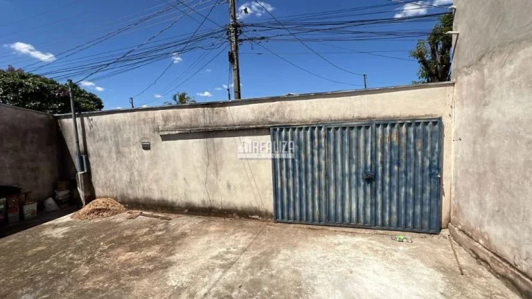 Imagem Casa à venda no bairro Jardim Elza Amuí I, em Uberaba. Ótima oportunidade!