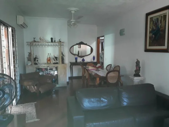 Imagem Casa Alto Padrão para Venda em Rio de Janeiro, Campo Grande, 5 dormitórios, 2 suítes, 6 banheiros, 3 vagas