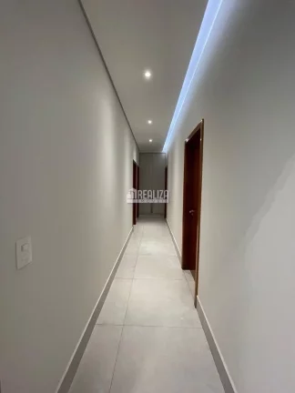 Imagem Casa de Alto Padrão à Venda no Jardim do Lago, Uberaba