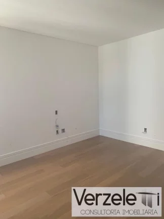 Imagem Frente ao Mar para Venda em Balneário Camboriú / SC no bairro Centro