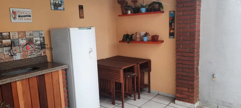 Imagem Excelente sobrado a venda na Vila Zelina, com 3 dormitórios, 1 suite com closet e terraço, 2 vagas de garagem. Próximo ao Metrô Vila Prudente.
