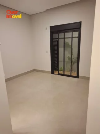 Imagem Casa em Condomínio de Luxo na Vila do Golf em Ribeirão Preto-SP: 4 Quartos, 2 Suítes, 2 Salas, 4 Banheiros, 200m².