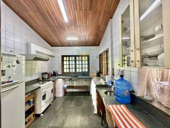 Imagem Casa integrada à venda na Granja Viana miolo, 4dorm, 2suítes