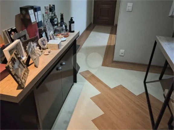 Imagem Apartamento à venda com 3 quartos, sendo 1 suíte, no condomínio Portal Dos Bandeirantes, São Paulo - SP
