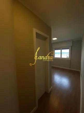 Imagem Apartamento com três dormitorios com box e reformado