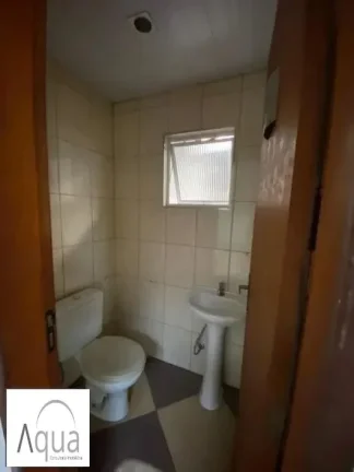 Imagem Galpão para Venda em Santo André, Vila Palmares, 6 banheiros