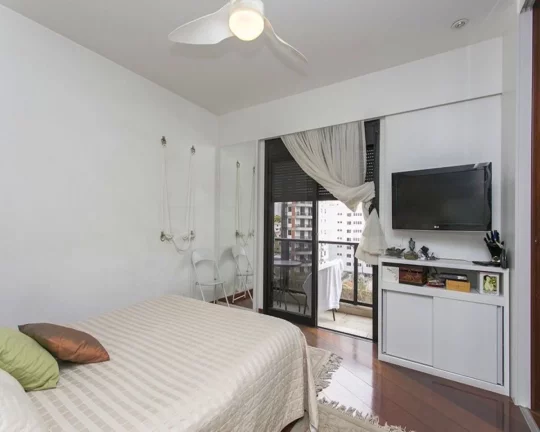 Imagem Apartamento na Vila Madalena com 03 suí­tes e 04 vagas, 205m²