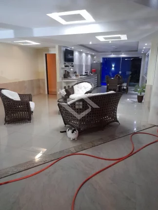 Imagem Casa 4 quartos, área gourmet, piscina. Próx ao West Shopping - Campo Grande