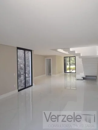 Imagem Casa / Sobrado para Venda em Camboriú / SC no bairro São Francisco de Assis