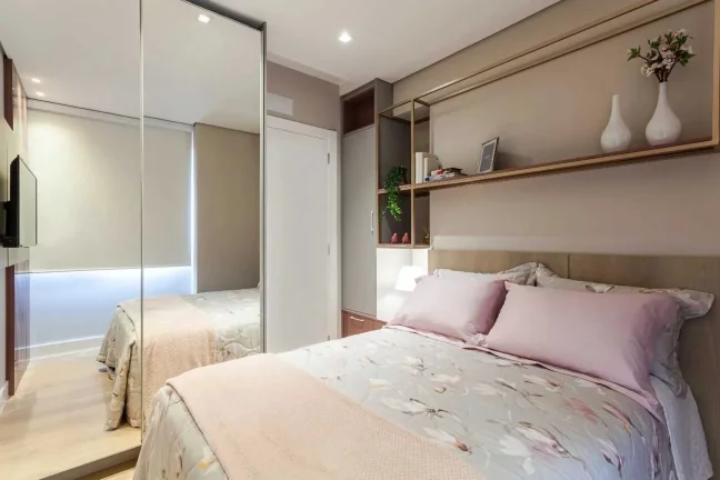 Imagem Apartamento com 2 dormitórios sendo 1 suíte e 1 vaga de garagem em Balneário Camboriú/SC