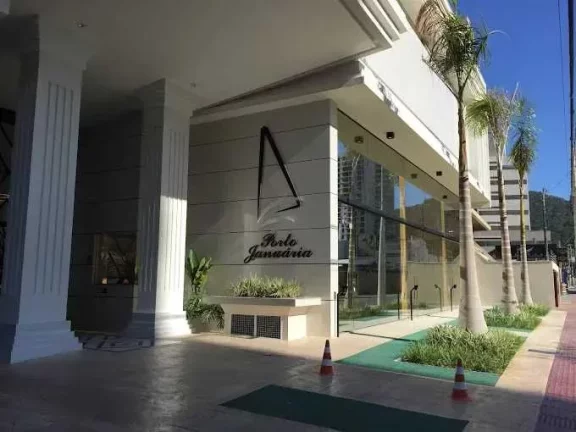 Imagem Apartamento com 2 suítes e 2 vagas de garagem no Bairro Fazenda em Itajaí
