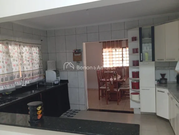 Imagem Excelente oportunidade para quem busca espaço, conforto e contato com a natureza! Este imóvel cont...